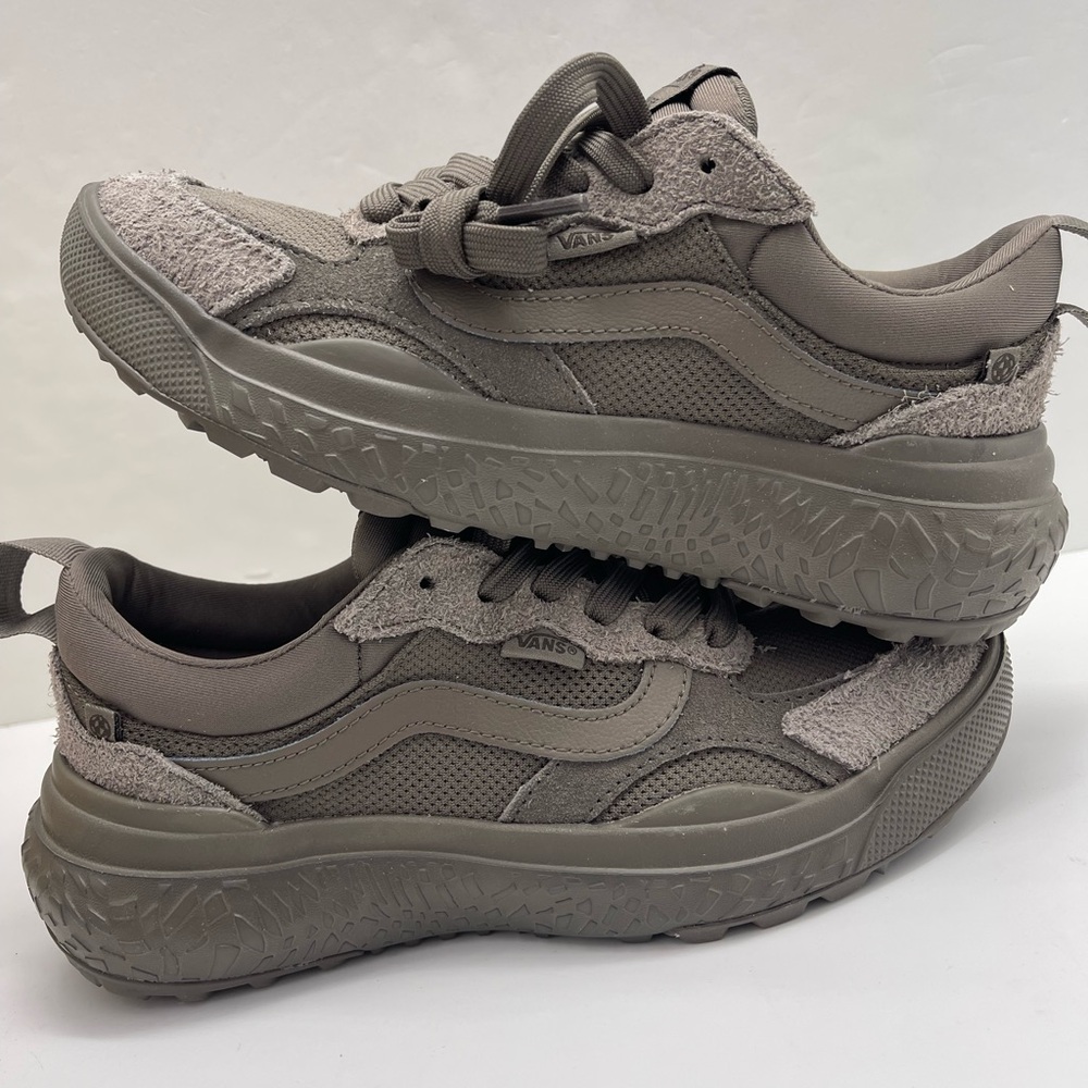 Vans WMN Mte Ultrarange Neo Vr3
Mono Bungee Cord
VN000CWE9JC Sneakers - Picture 14 of 16